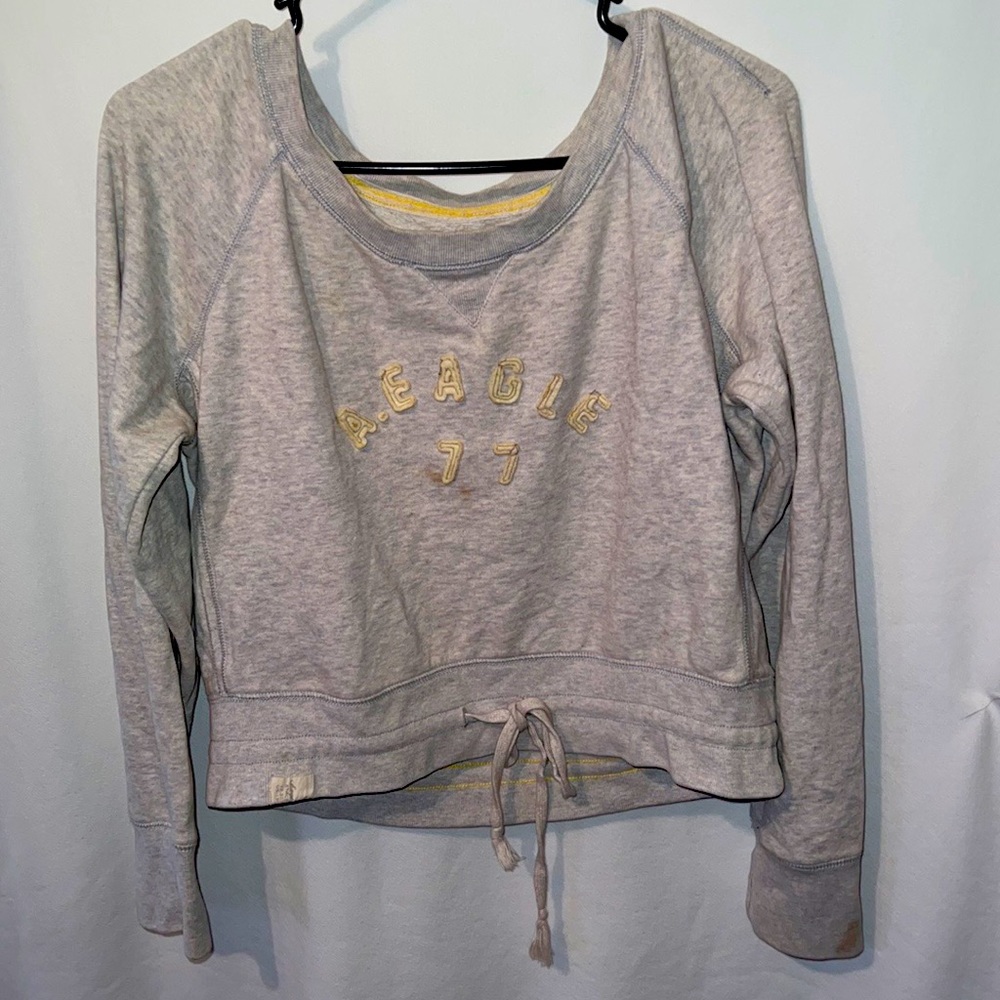 American Eagle sweatshirt Size Slightly Worn in good condition